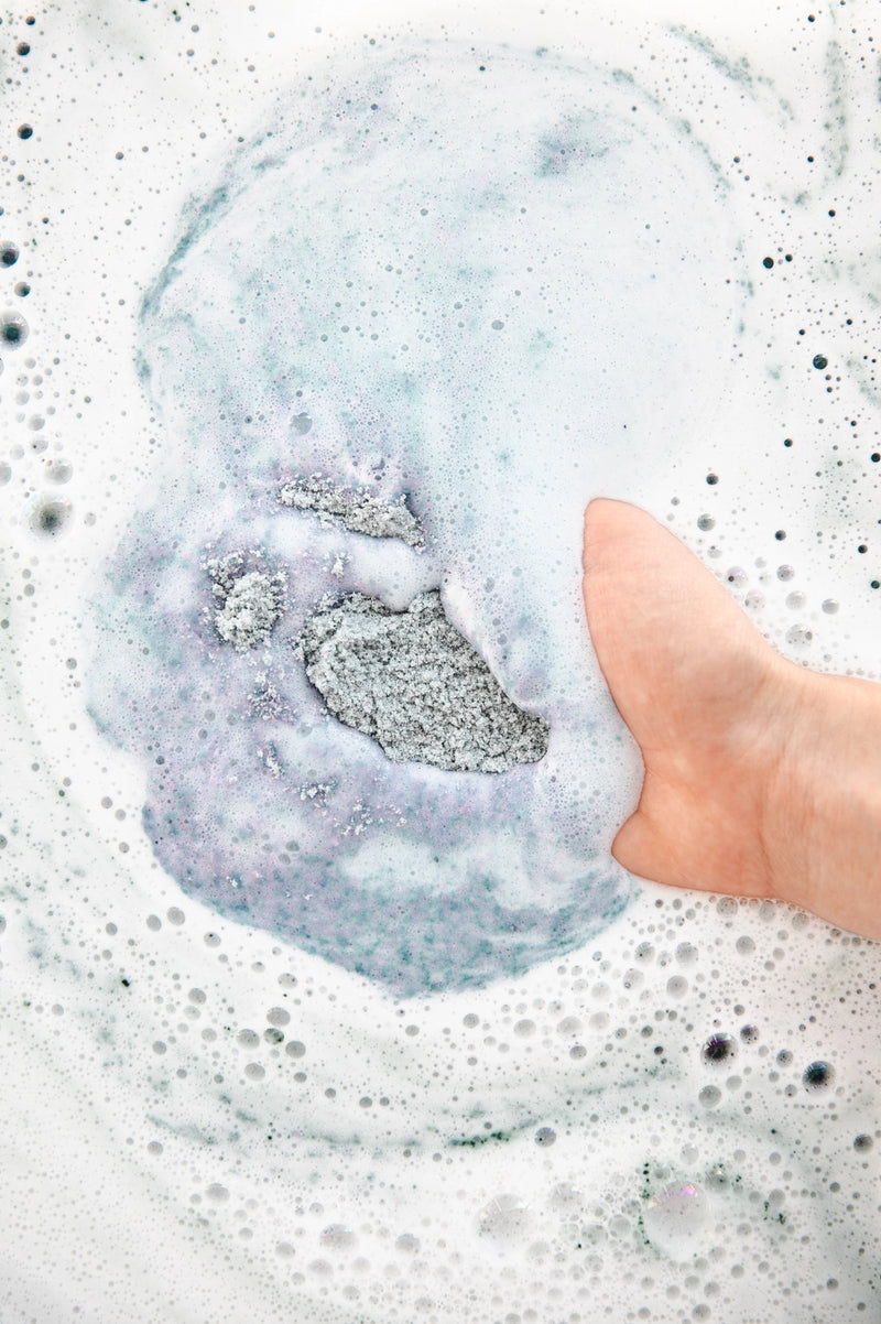 Midnight Superbloom: Creamy Effervescent Bath Soak